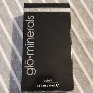 Natural Glo minerals liquid foundation